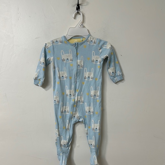 Light Blue bunny 🐰 Print Footies One Piece - Picture 1 of 2